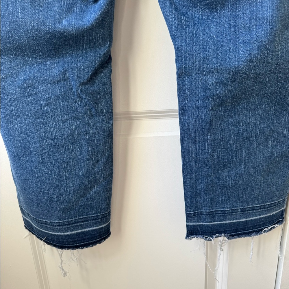 Time and Tru Women’s High Rise Jeans - Picture 6 of 6
